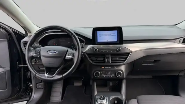 Ford Focus view 8