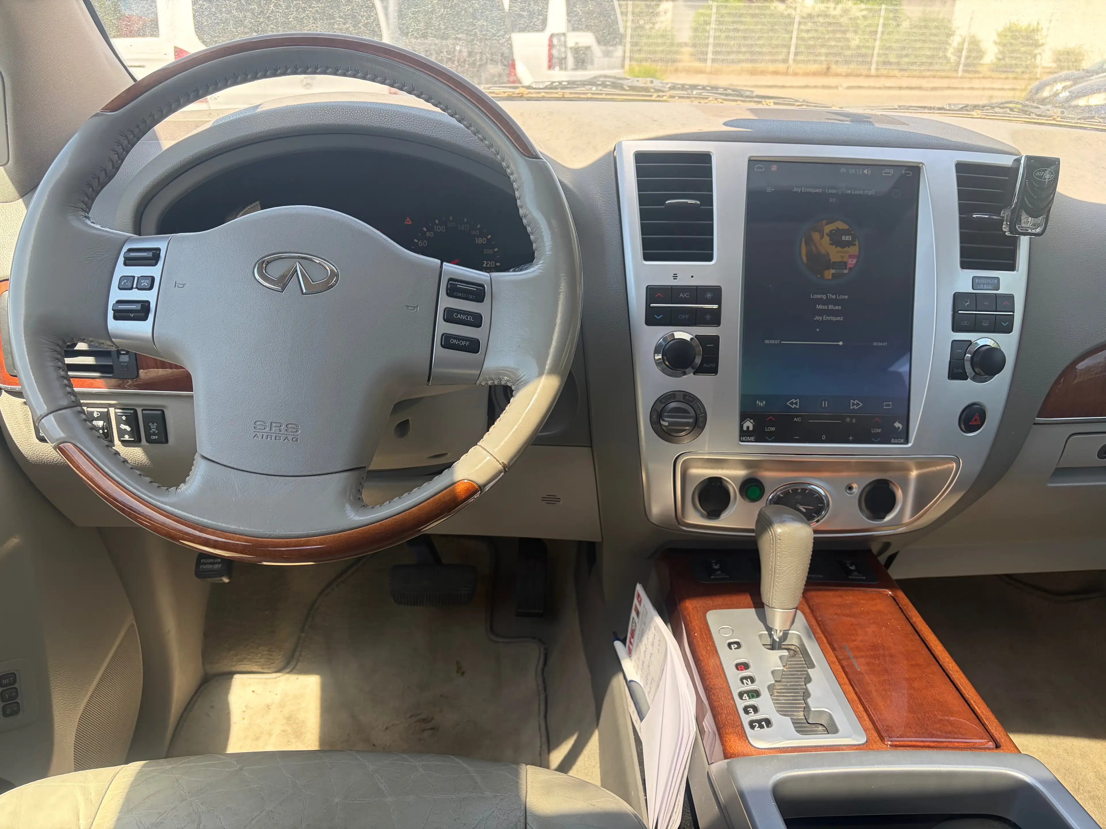 Infiniti QX56 Infinity QX56 Allrad* 8-Sitzer*1.Hand* — photo 9