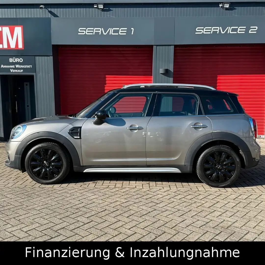 MINI Cooper Countryman Chili LED Pano Navi 1.Hand SHZ Silber - 2