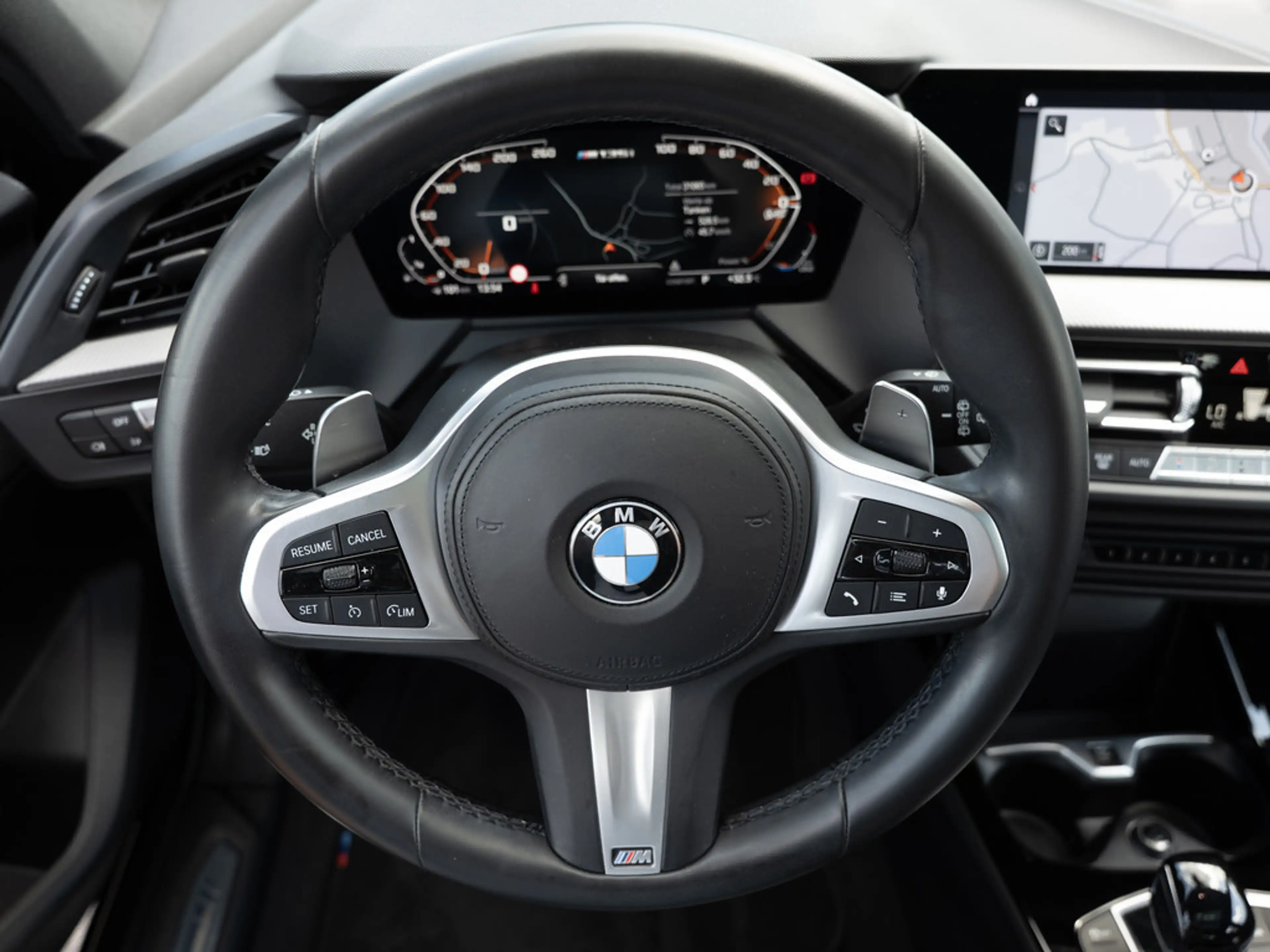 BMW 135 xDrive PANO LED NAVI KAMERA SHZ PDC KLIMA — photo 14
