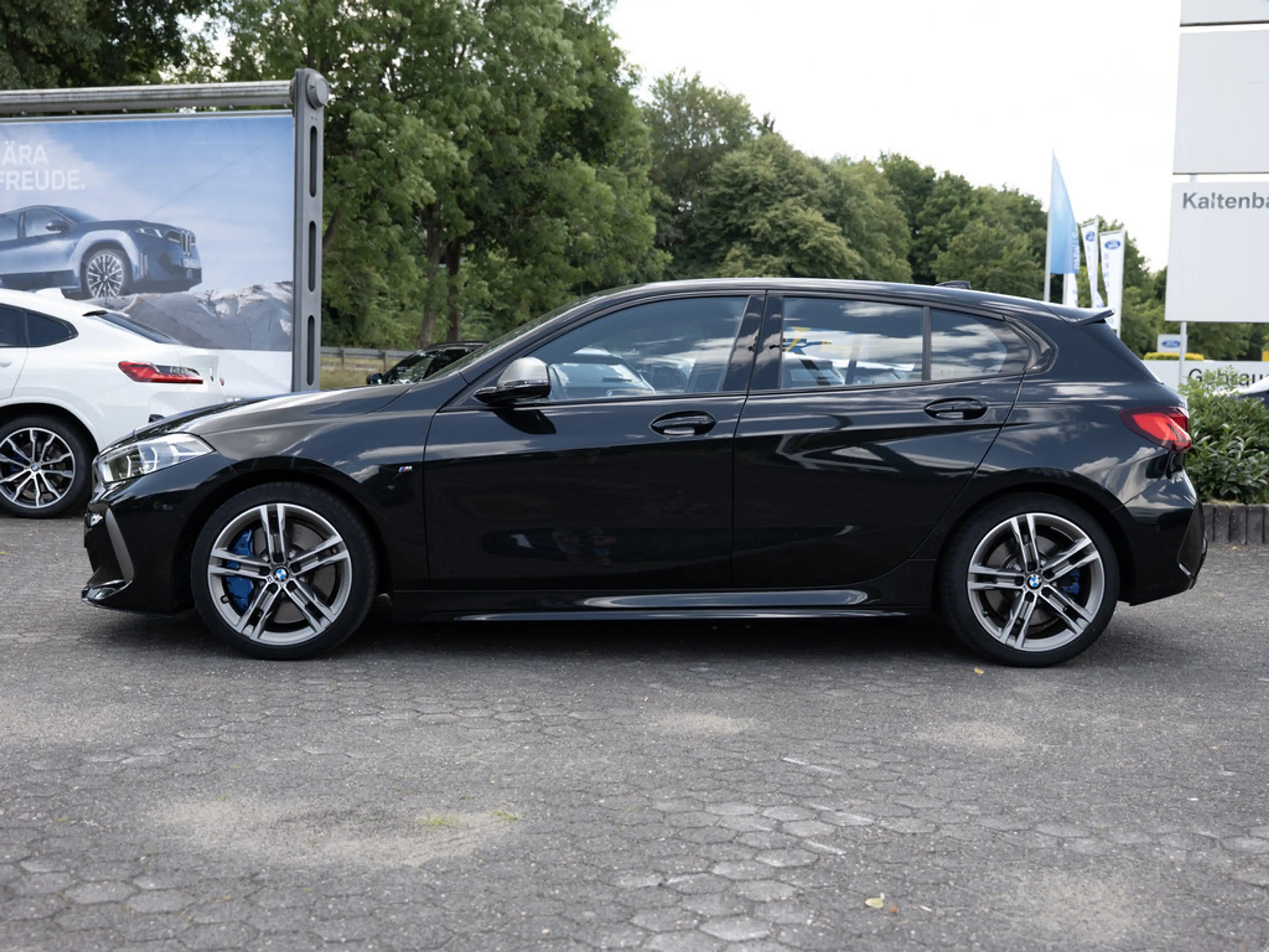 BMW 135 xDrive PANO LED NAVI KAMERA SHZ PDC KLIMA — photo 9