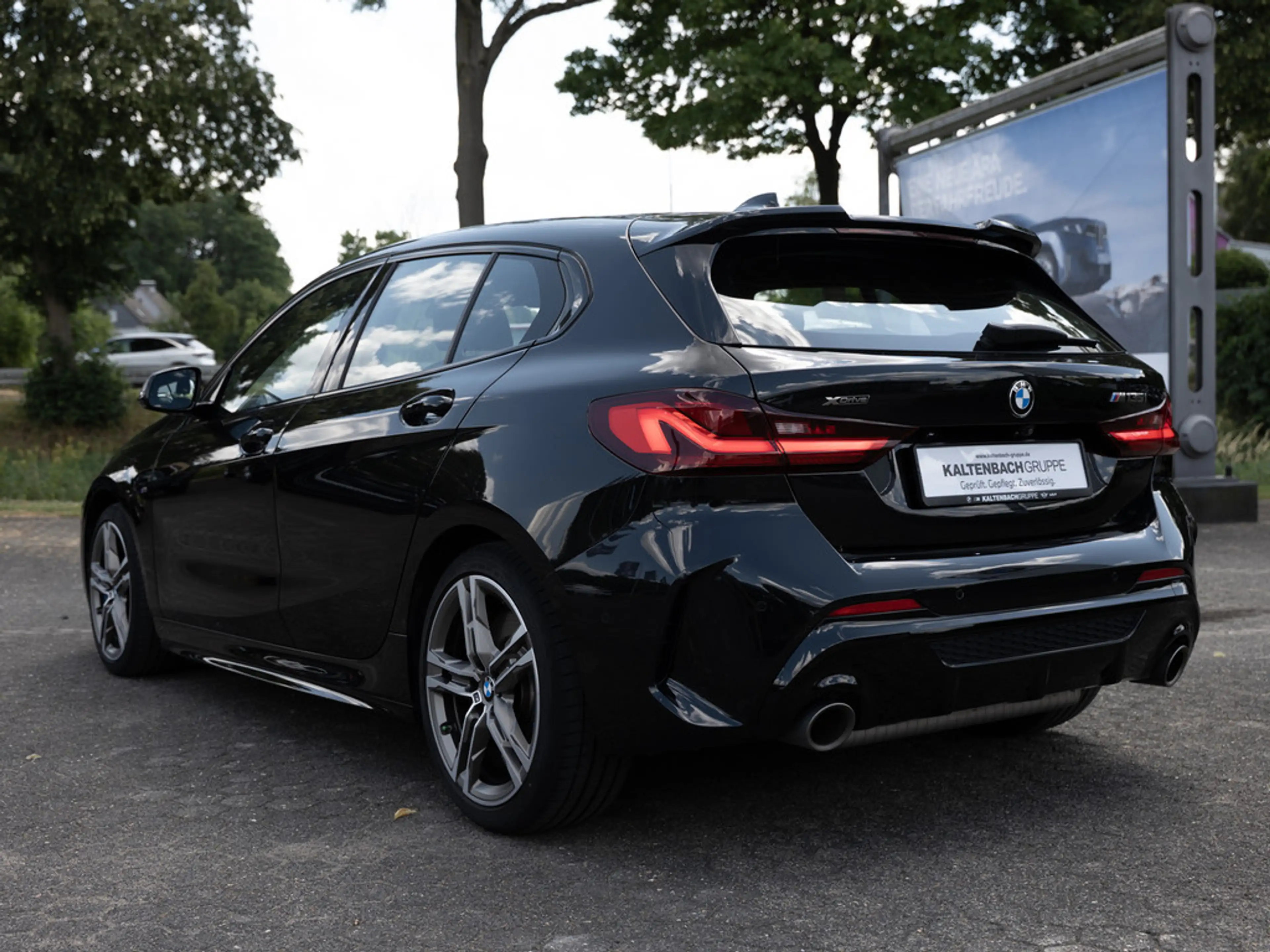 BMW 135 xDrive PANO LED NAVI KAMERA SHZ PDC KLIMA — photo 8
