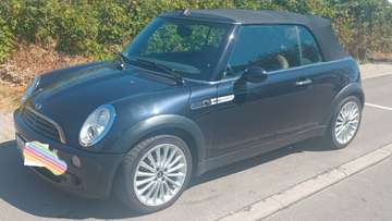 Mini One Cabrio Sidewalk