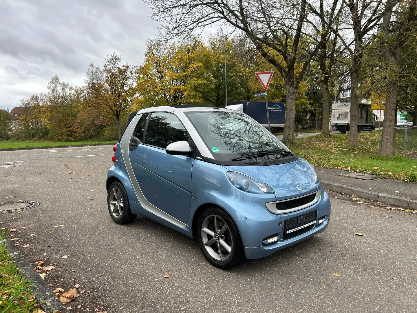 smart forTwo Micro Hybrid Drive / Light Shine/Sitheizung/KLIMA Blau - 2