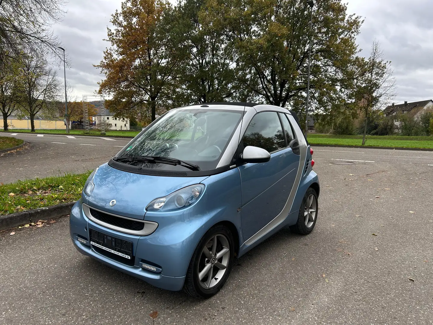 smart forTwo Micro Hybrid Drive / Light Shine/Sitheizung/KLIMA Blau - 1