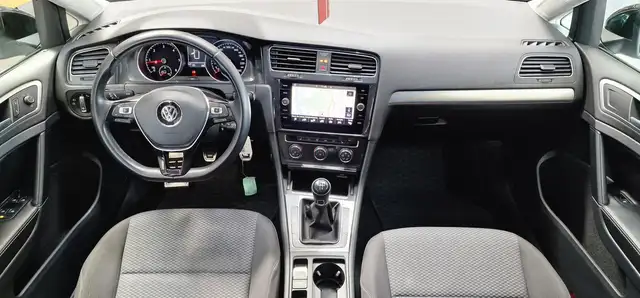 Volkswagen Golf view 10