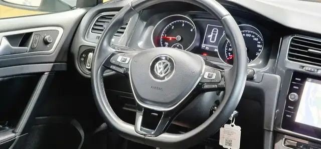 Volkswagen Golf view 12