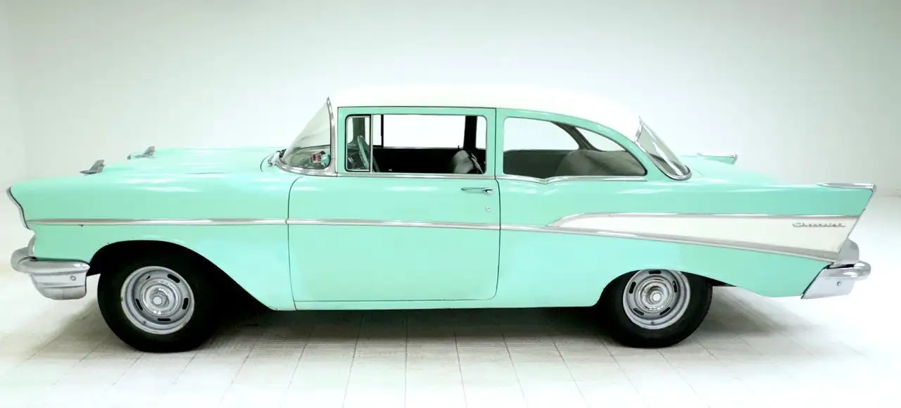 Chevrolet 2-Door Sedan, foto 2