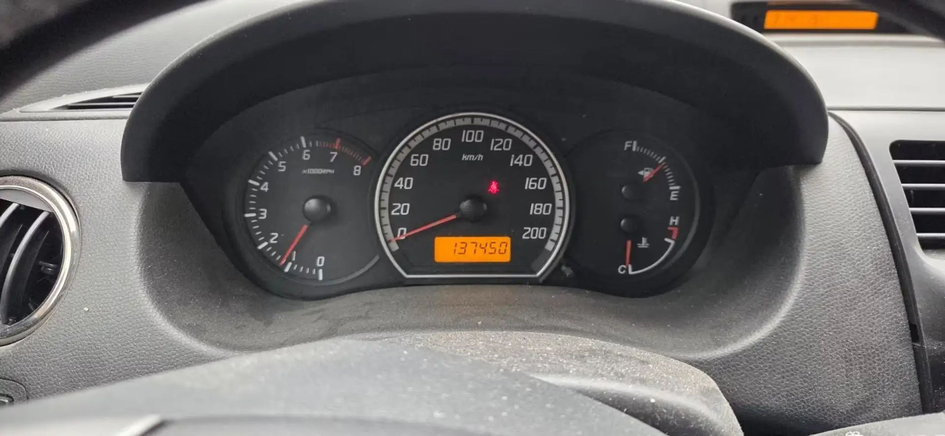 Suzuki Swift Swift 1.3 Club Weiß - 2