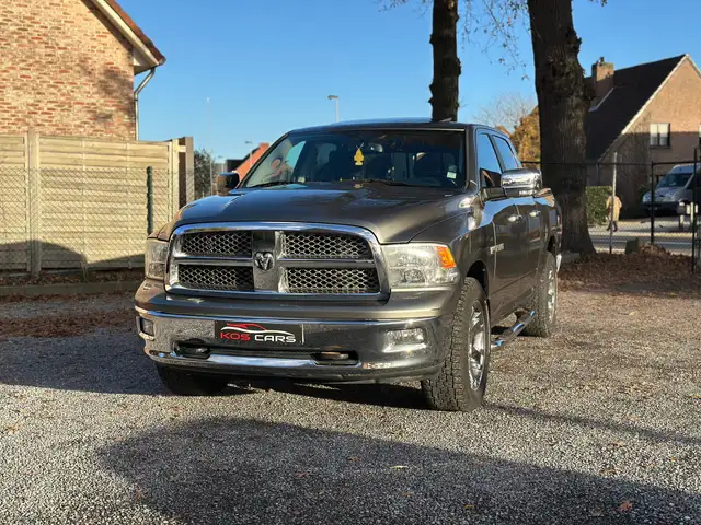 Dodge RAM laramie/5.7 V8 Hemi/4X4/LPG Prins/Gekeurd