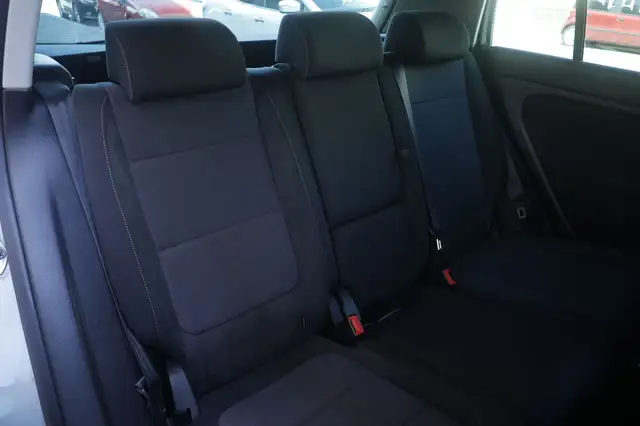 Volkswagen Golf Plus view 12
