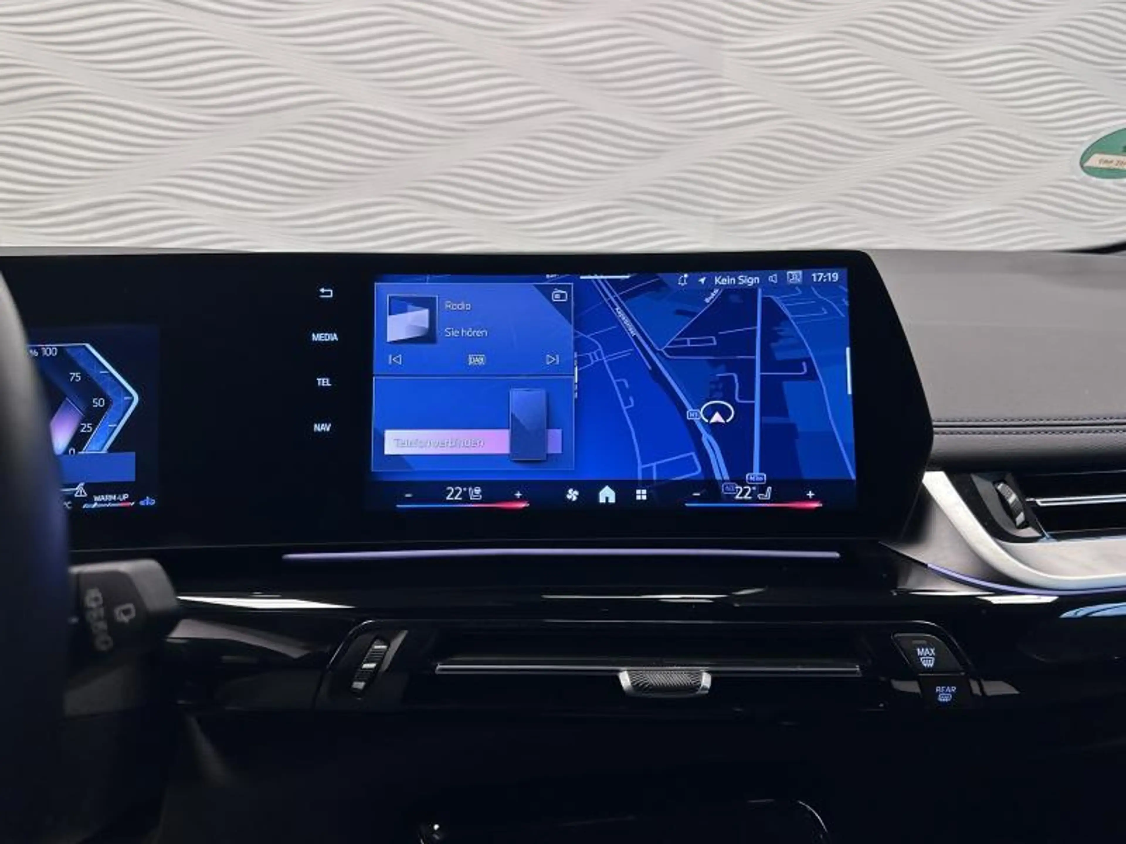 BMW 218 i*AUT*M-SPORT*CARPLAY*CAMERA*LED* — photo 23