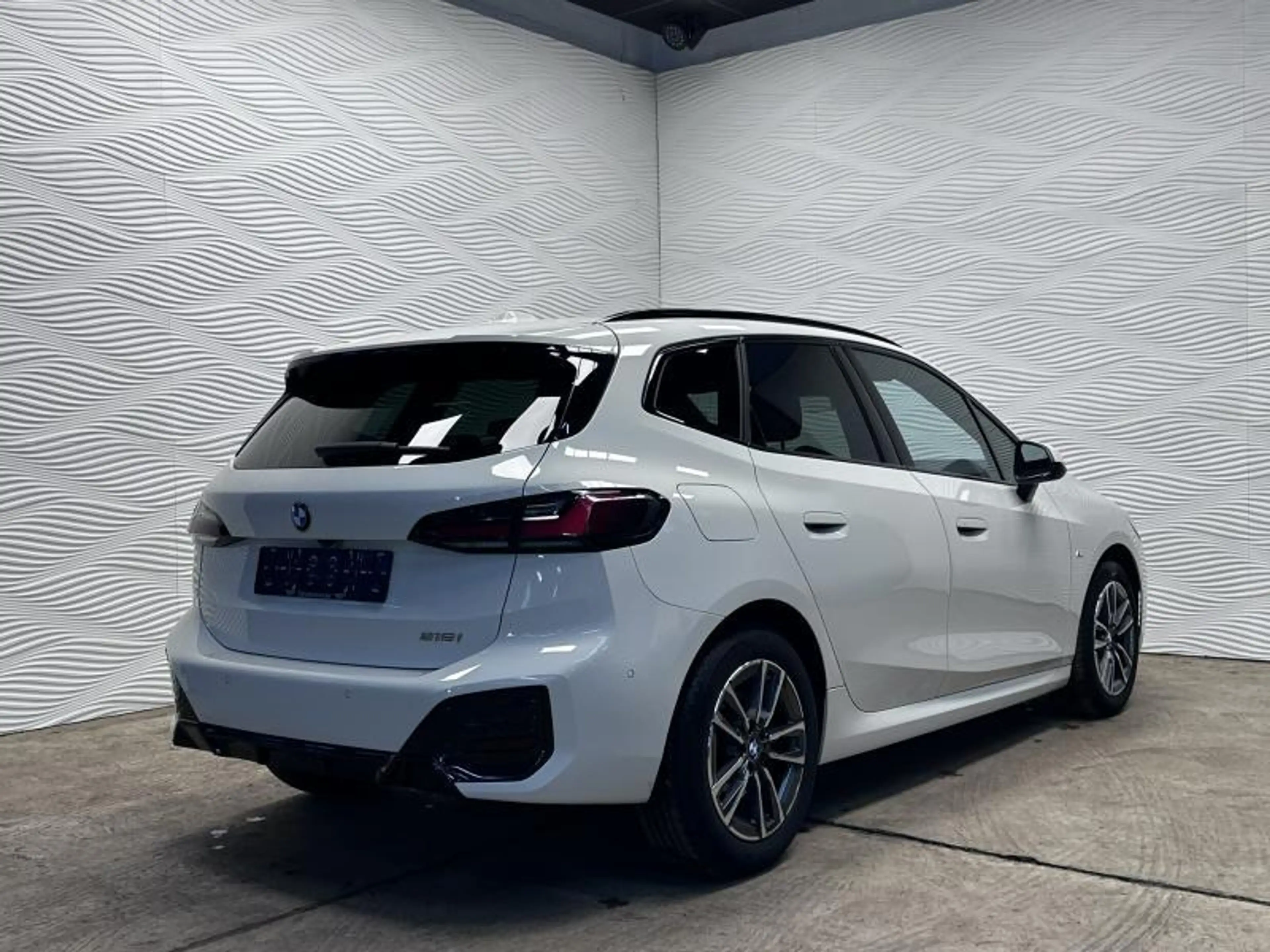 BMW 218 i*AUT*M-SPORT*CARPLAY*CAMERA*LED* — photo 9
