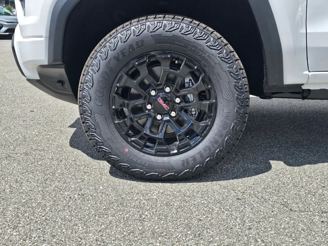 GMC Canyon снимка GMC Canyon