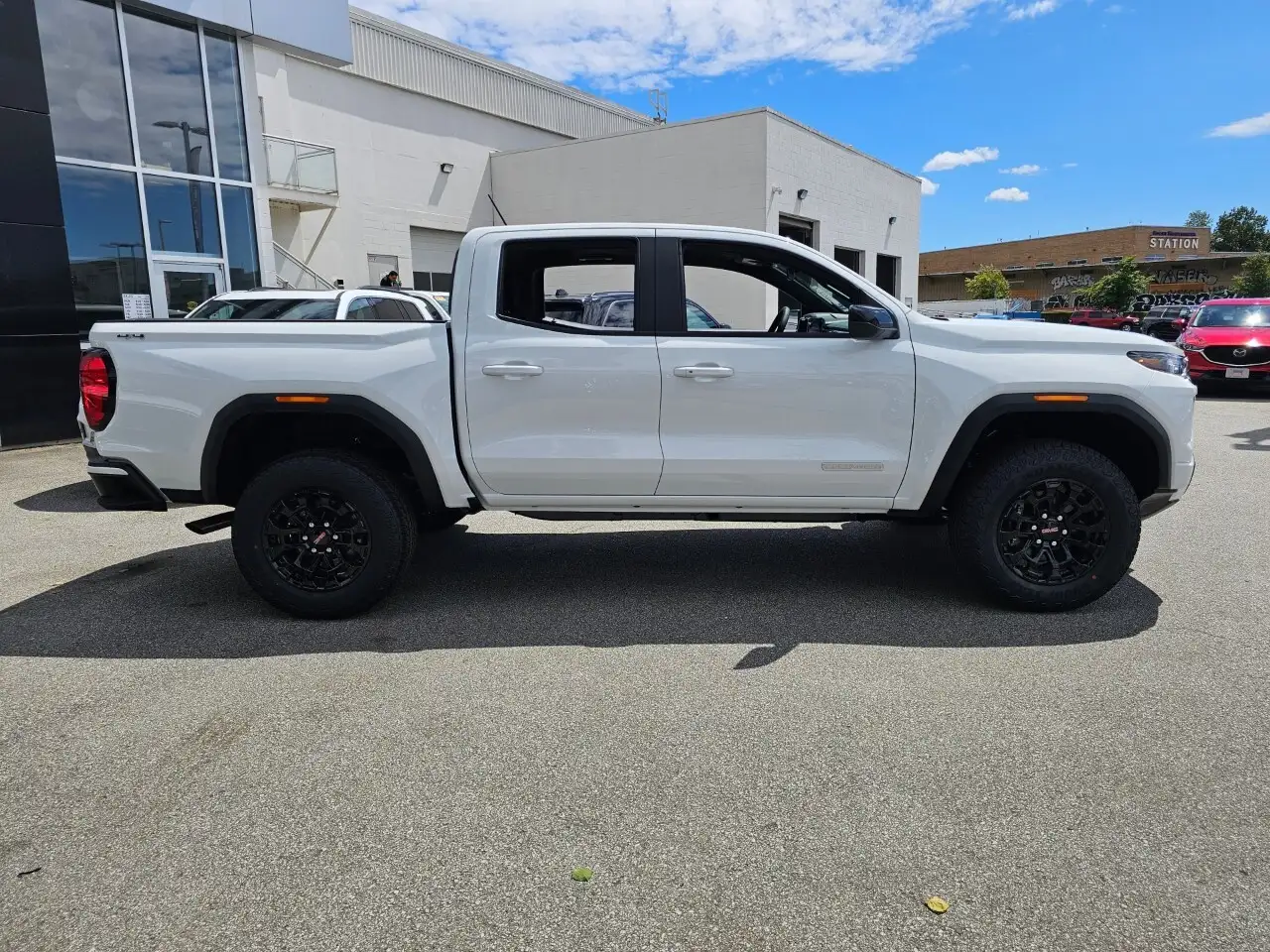 GMC Canyon снимка GMC Canyon