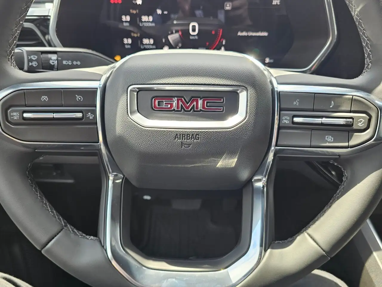 GMC Canyon снимка GMC Canyon