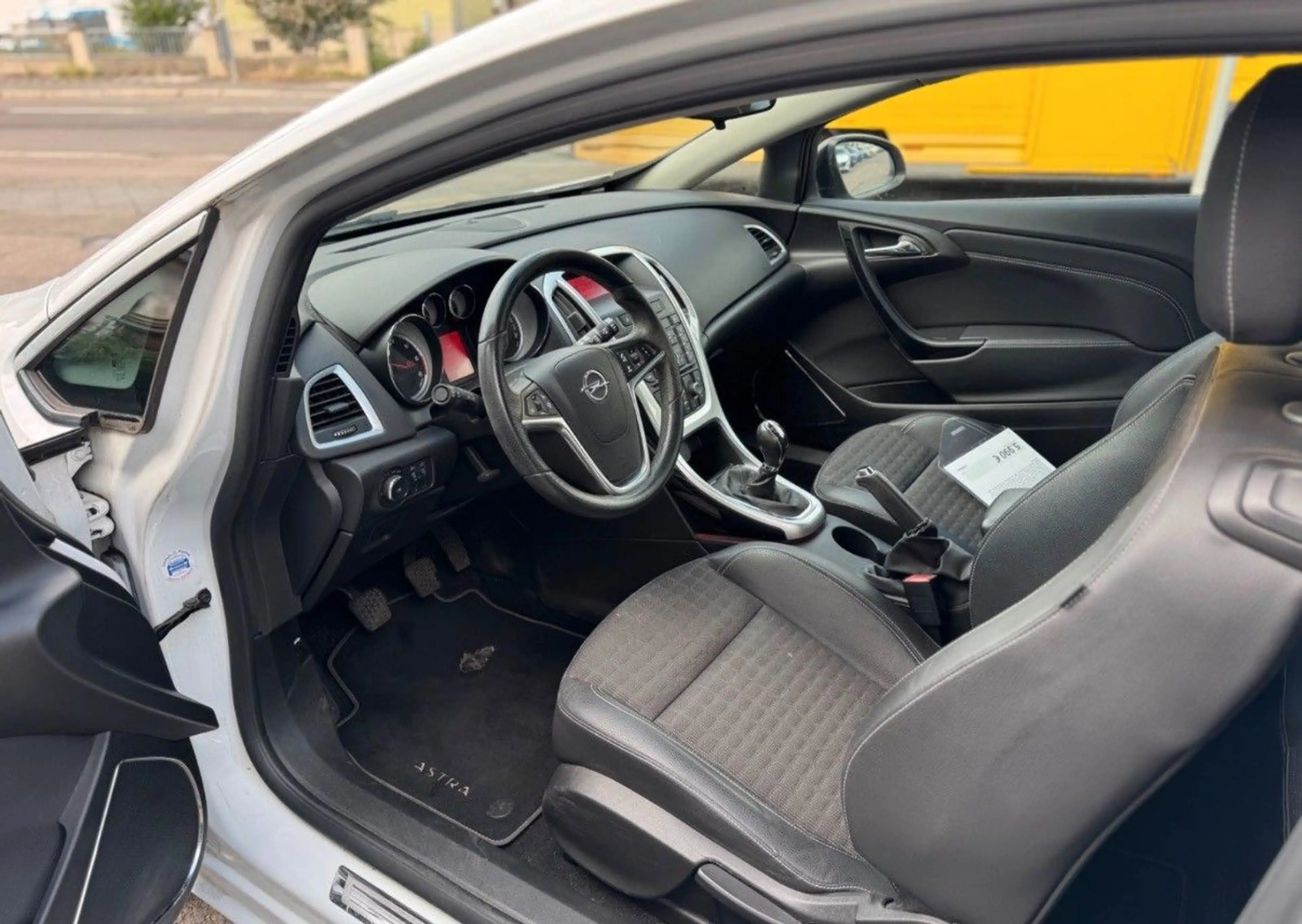 Opel Astra 1.6 GTC 2.HAND/SHZ/PDC/CLIMA/4SEASON/TEMP — photo 5