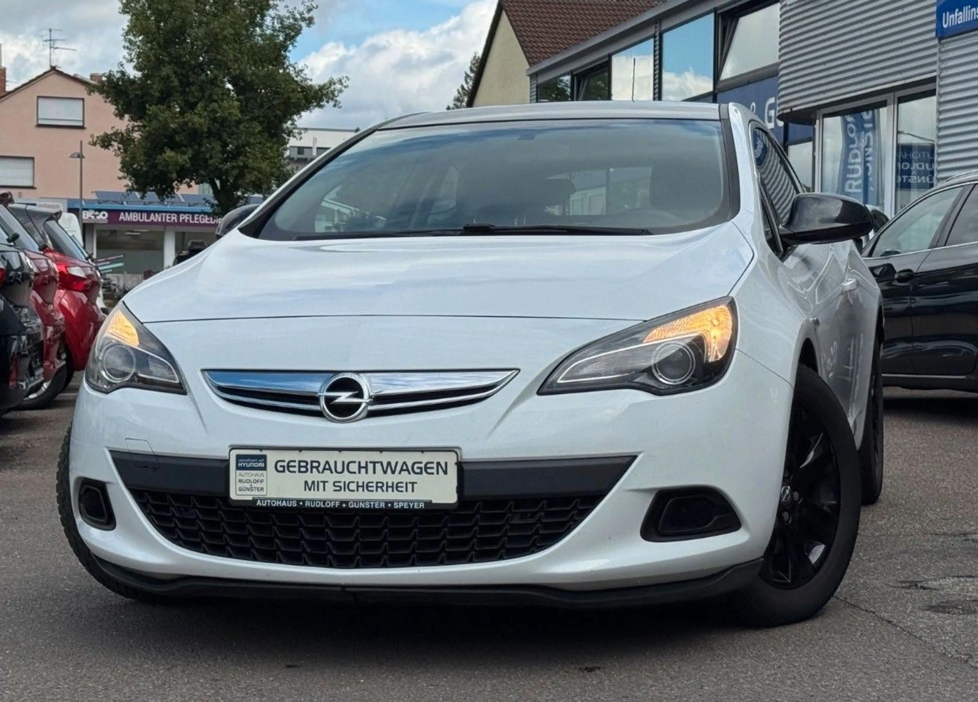 Opel Astra 1.6 GTC 2.HAND/SHZ/PDC/CLIMA/4SEASON/TEMP