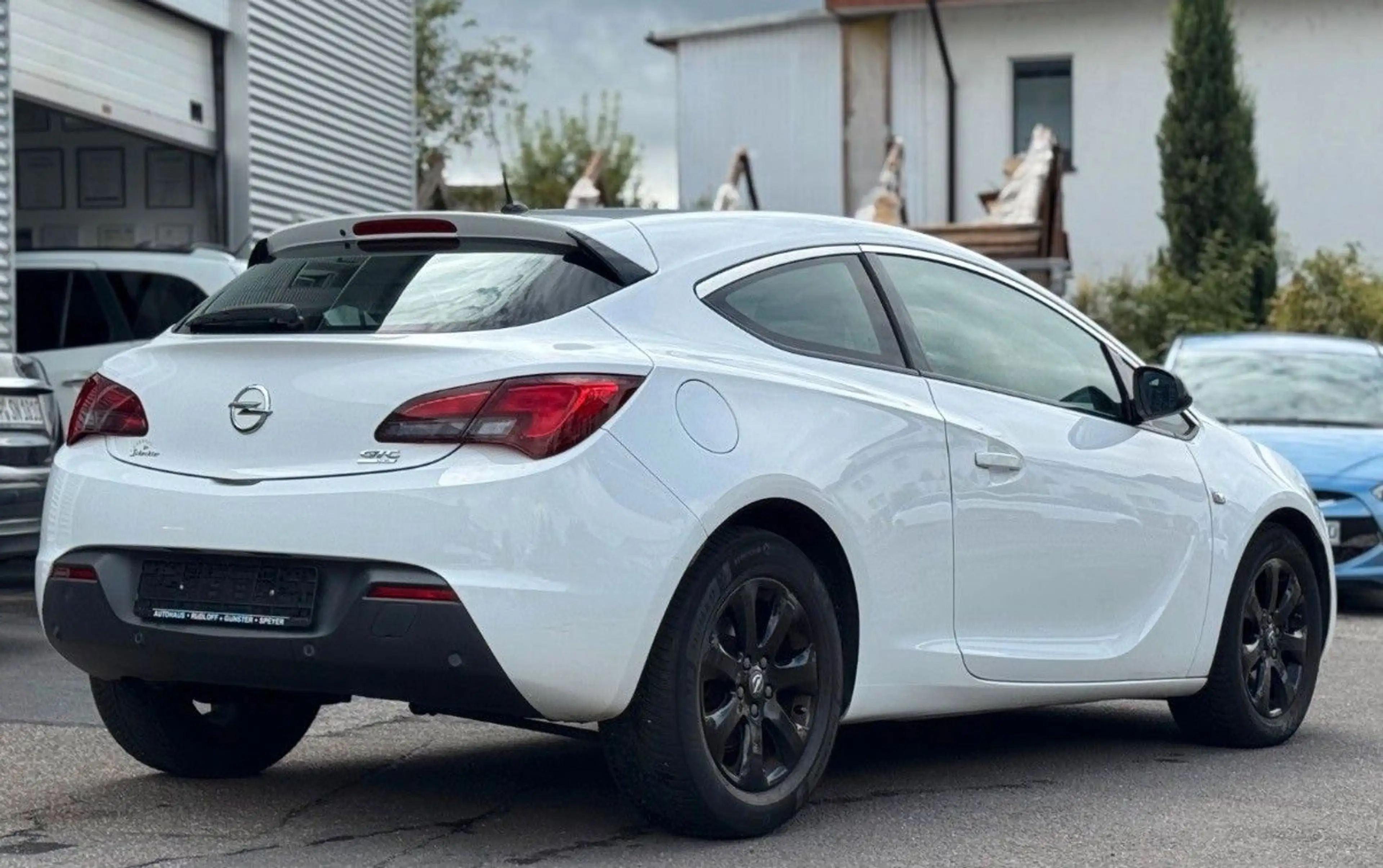 Opel Astra 1.6 GTC 2.HAND/SHZ/PDC/CLIMA/4SEASON/TEMP — photo 3