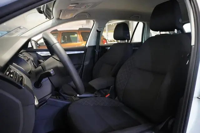 Skoda Octavia view 11