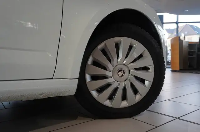 Skoda Octavia view 5