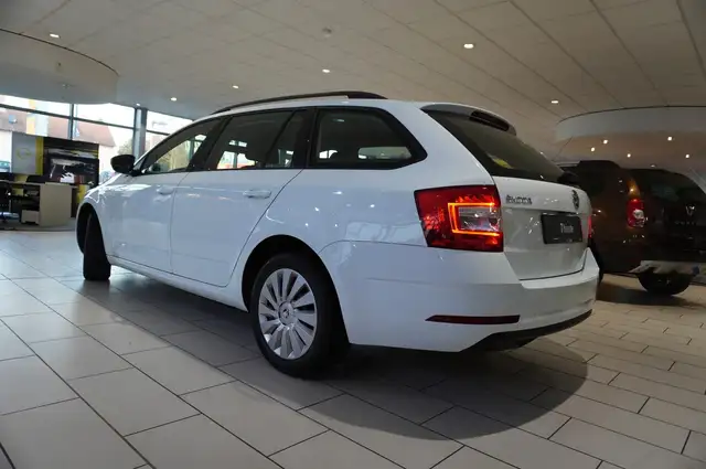 Skoda Octavia view 8