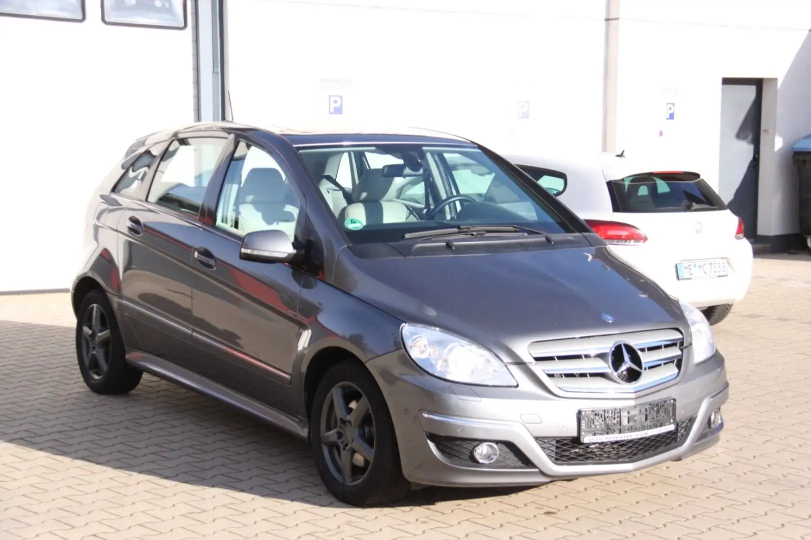 Mercedes-Benz B 200 Leder / Xenon / Klima Grigio - 2