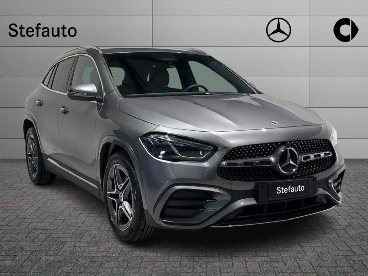 Mercedes-Benz GLA 200 d Automatic AMG Line Advanced Plus Gri - 1