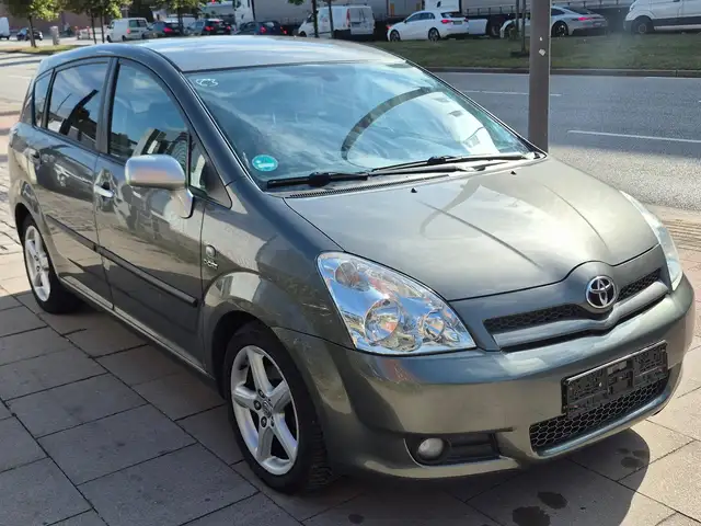 Toyota Corolla Verso 2.2 D-CAT Sol*7-Sitzer*