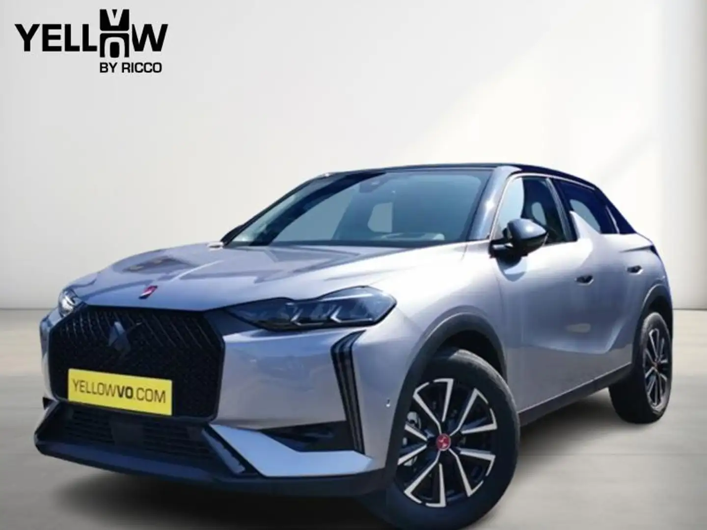 DS Automobiles DS 3 Performance Line / EAT8 Gris - 1