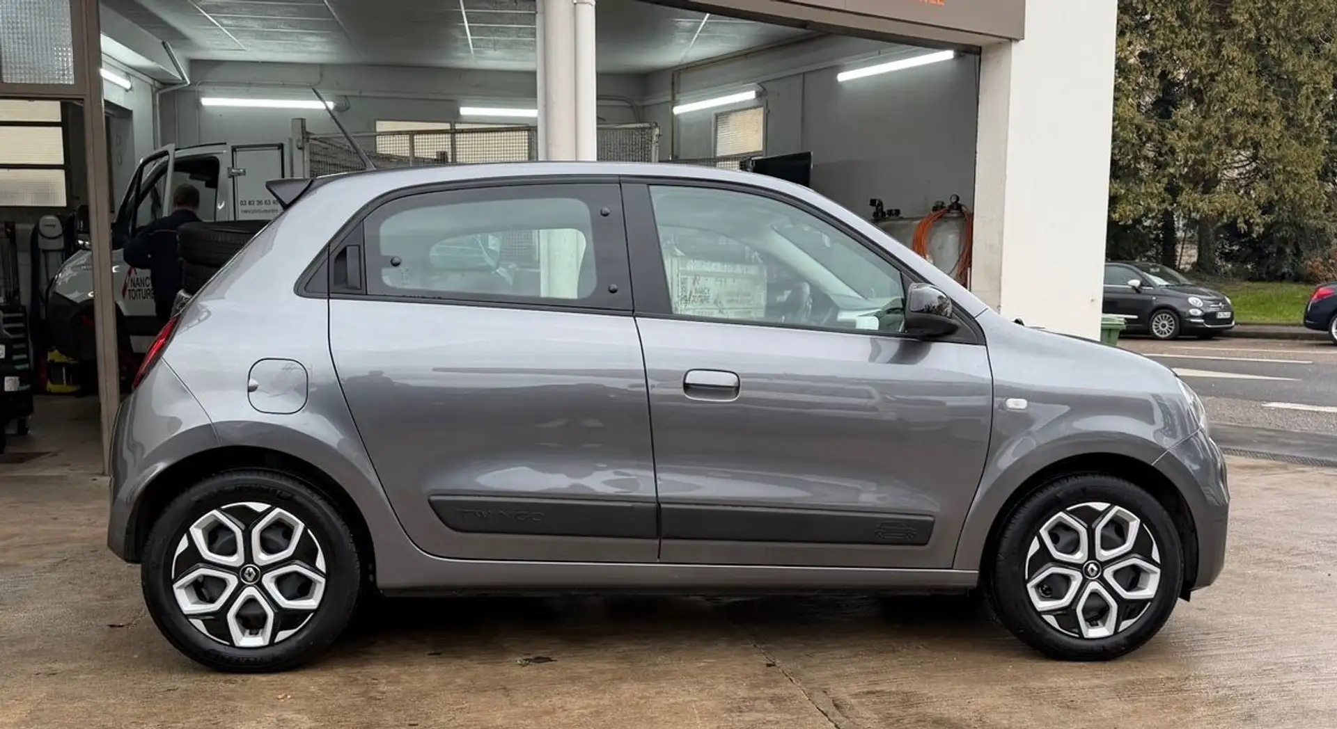 Renault Twingo 1.0 sce 65 equilibre + carplay Gris - 2
