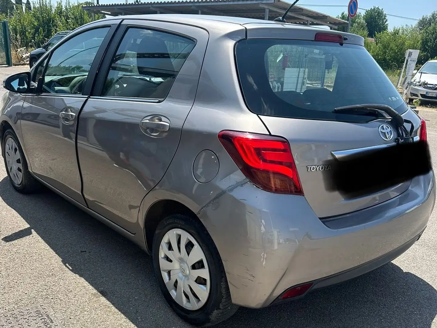 Toyota Yaris Yaris 5p 1.3 Business Bronzo - 2