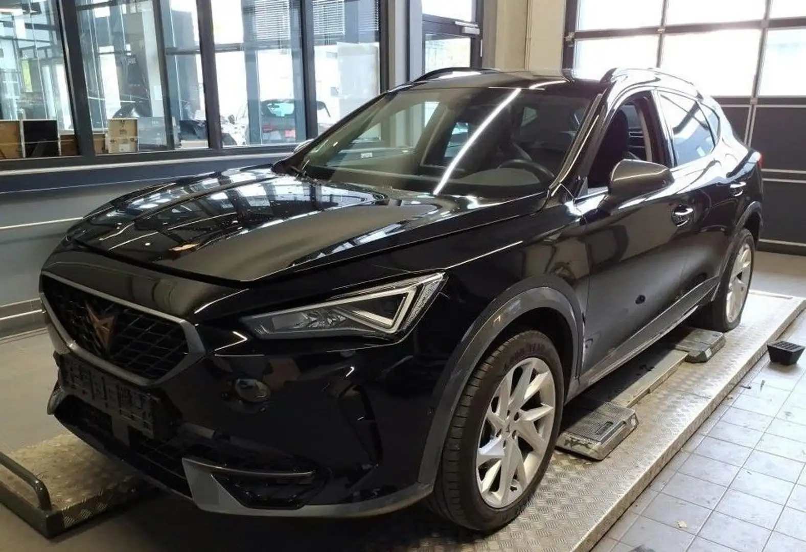 CUPRA Formentor 1.5 TSI DSG Schwarz - 2