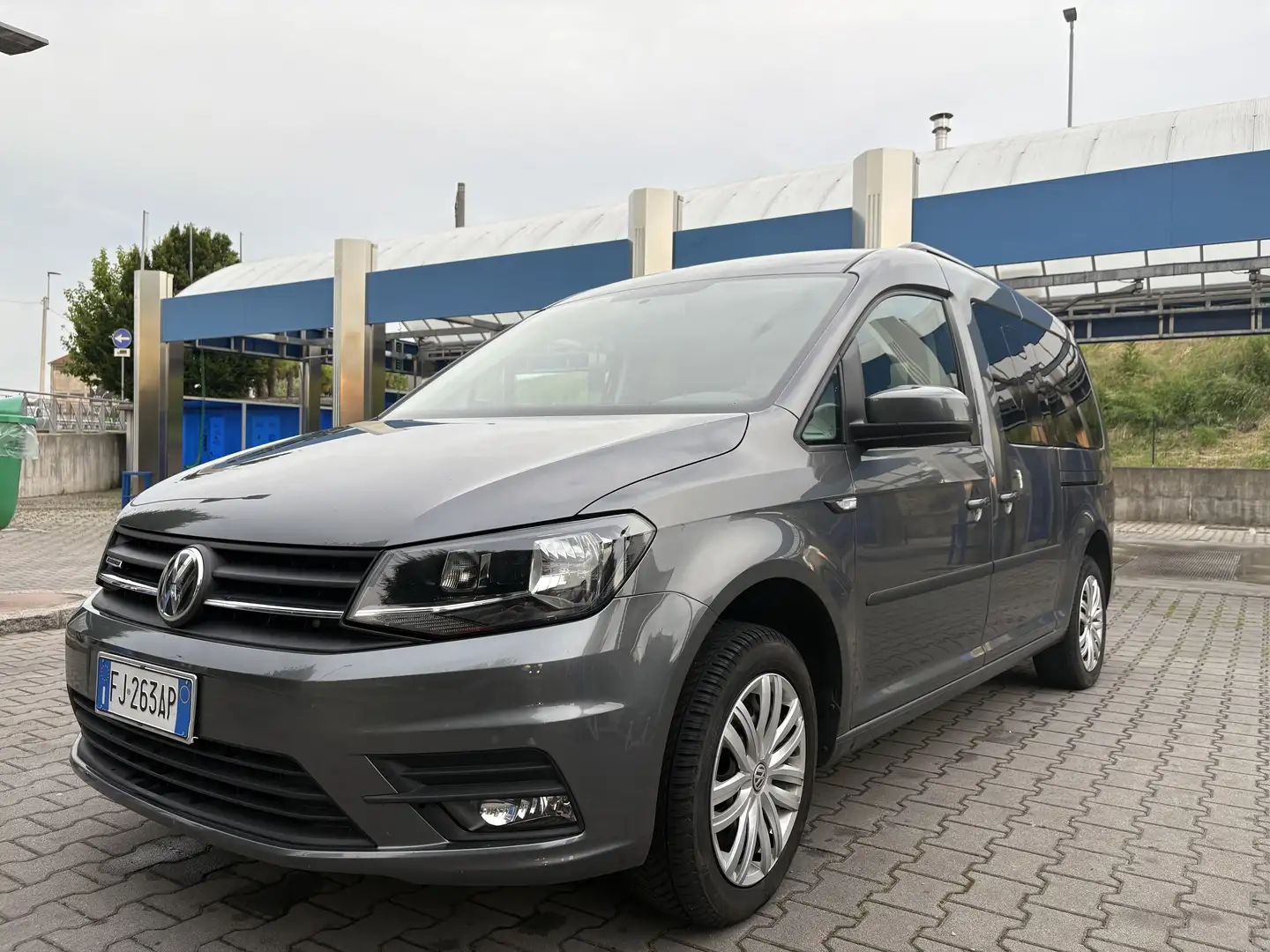 Volkswagen Caddy Comfortline - 2