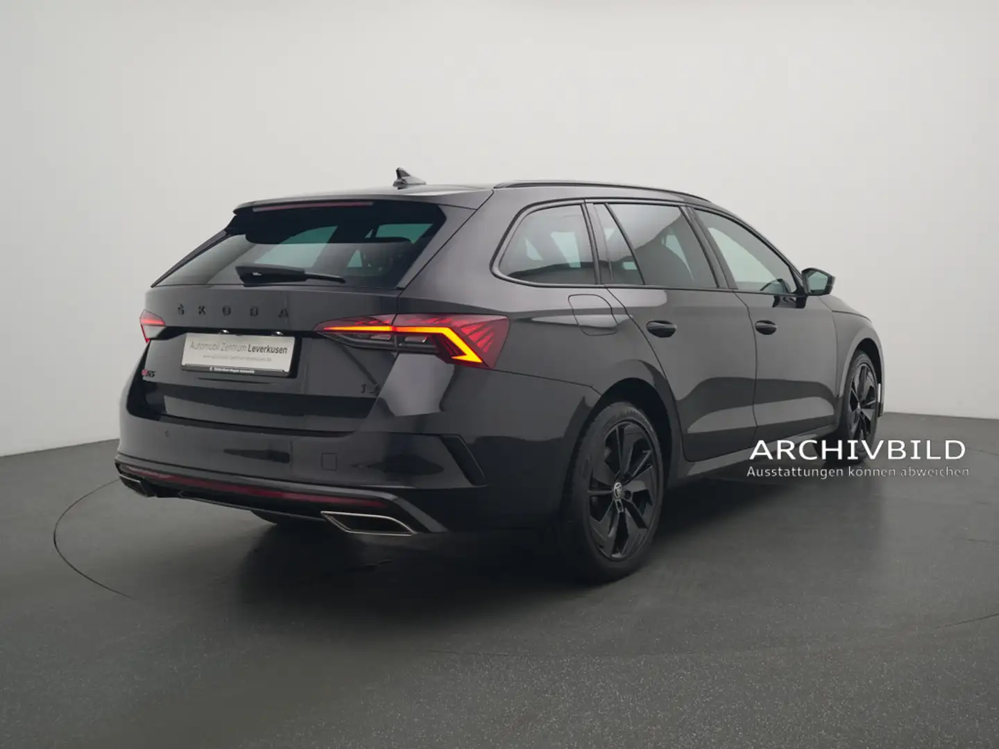 Skoda Octavia Combi TSI iV RS ACC NAVI SHZ HUD PDC Schwarz - 2