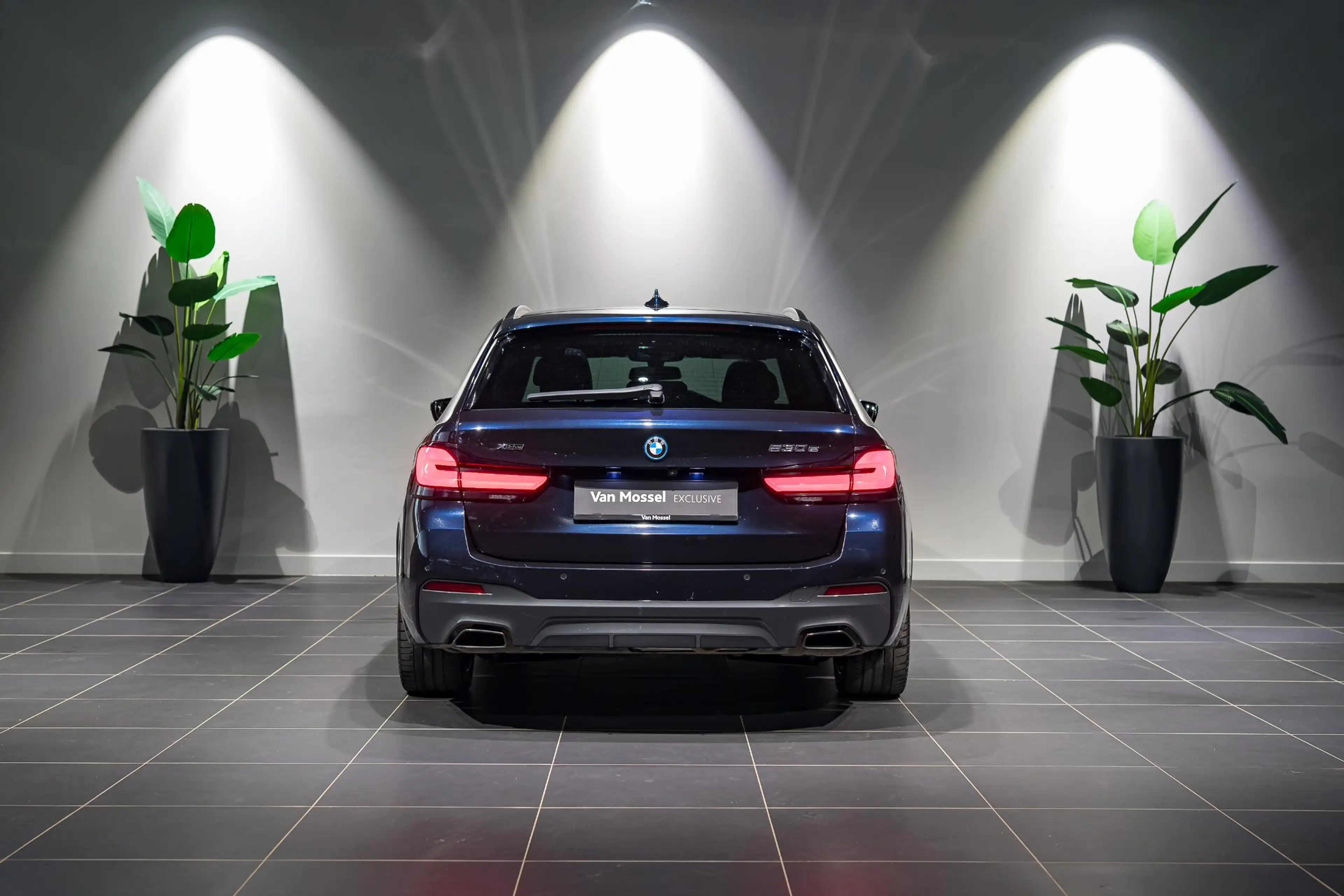 BMW 530 e Touring xDrive SOH 93,7% | M-PACK | PANODAK | CA — photo 5