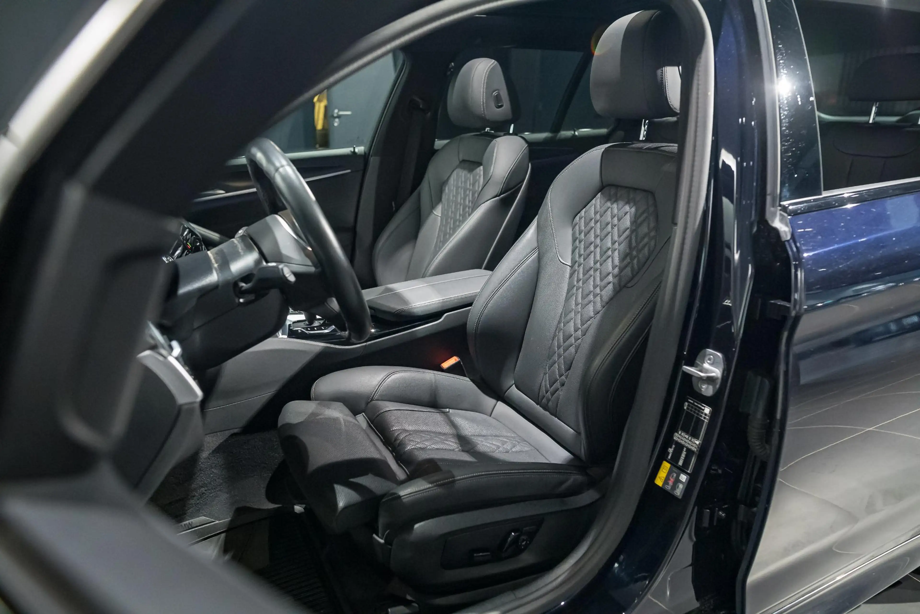 BMW 530 e Touring xDrive SOH 93,7% | M-PACK | PANODAK | CA — photo 10