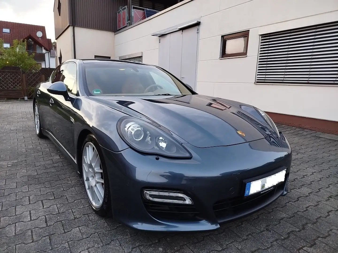 Porsche Panamera Panamera GTS PDK Blau - 1