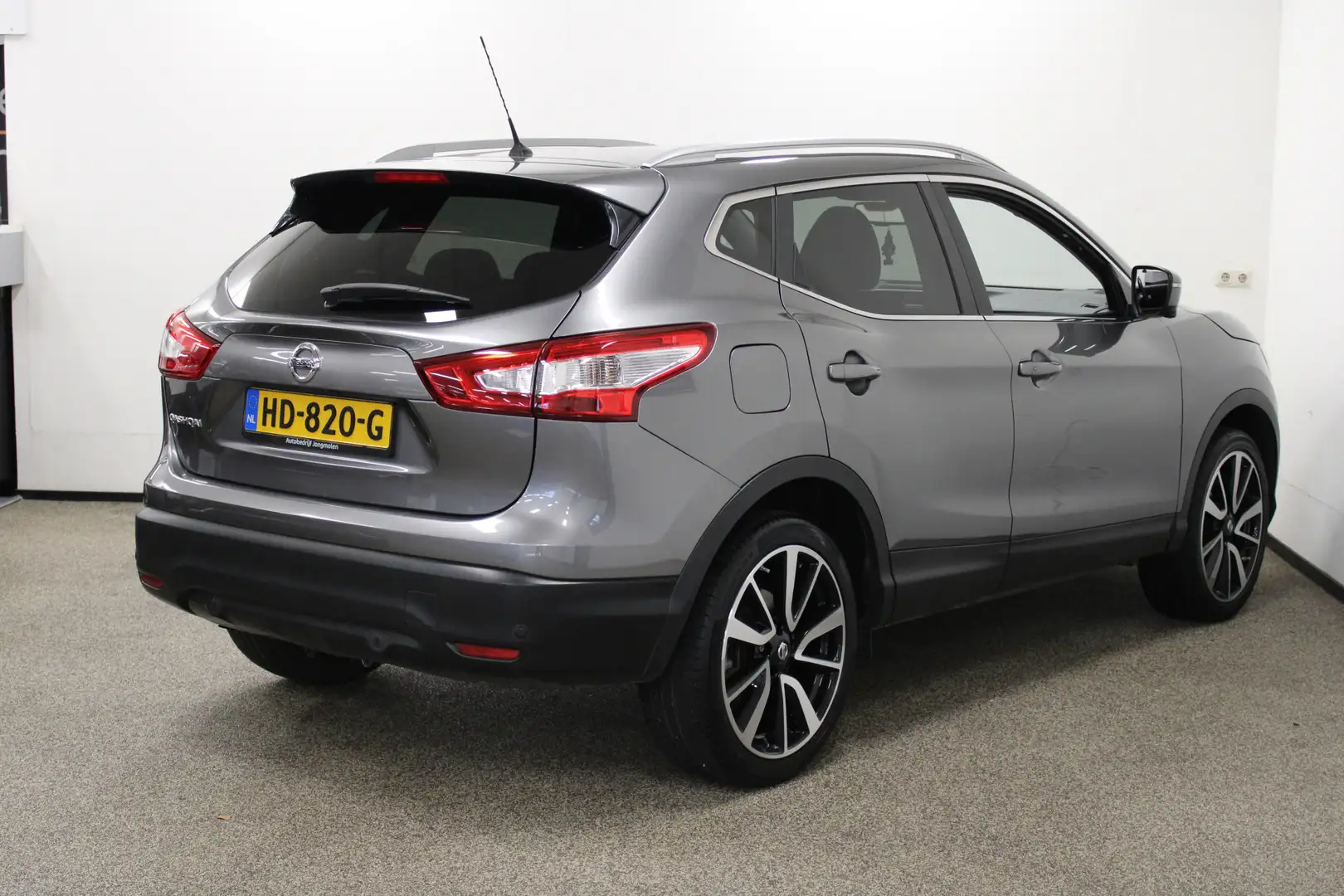 Nissan Qashqai 1.2 Tekna Pano|Leer|Trekhaak|Stoelverw|360. Gris - 2