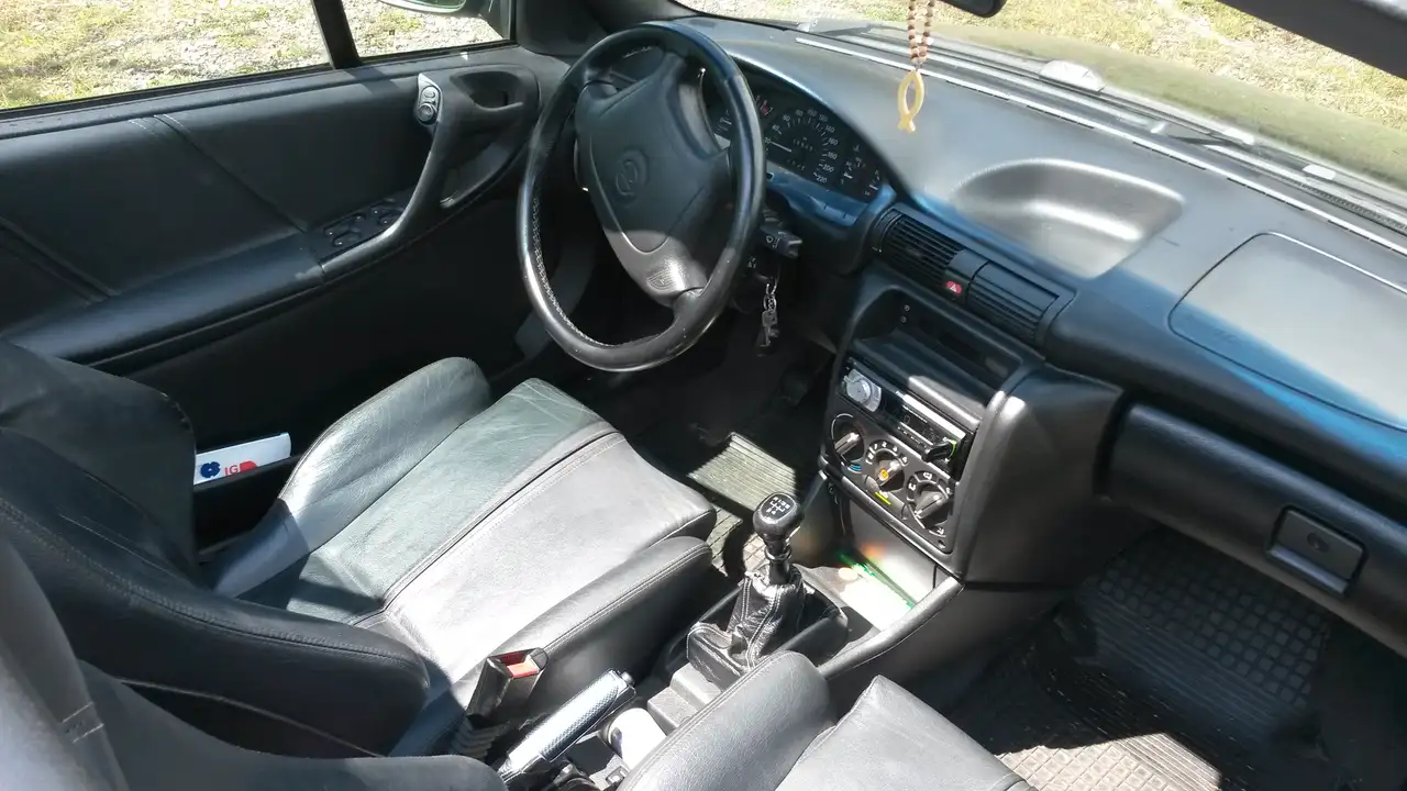 Opel Astra Cabrio 1.6iBertone Edition, foto 6
