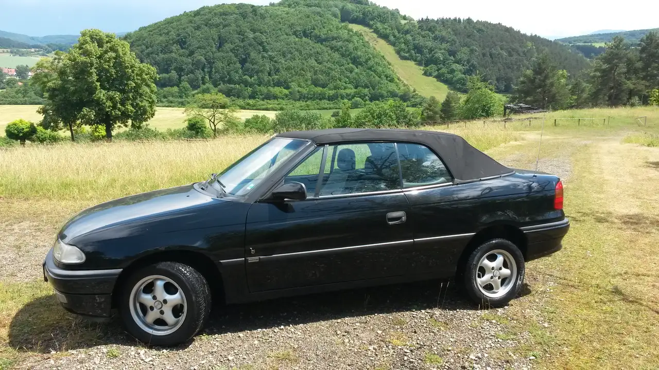 Opel Astra Cabrio 1.6iBertone Edition, foto 3