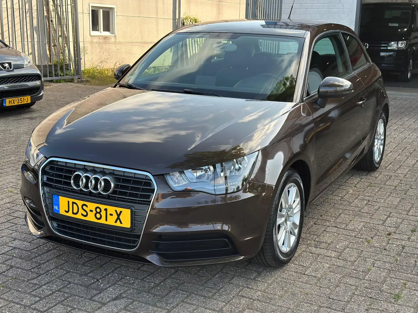 Audi A1 1.2 TFSI Ambition Pro Line Business Bj:2012 Navi A Brun - 1
