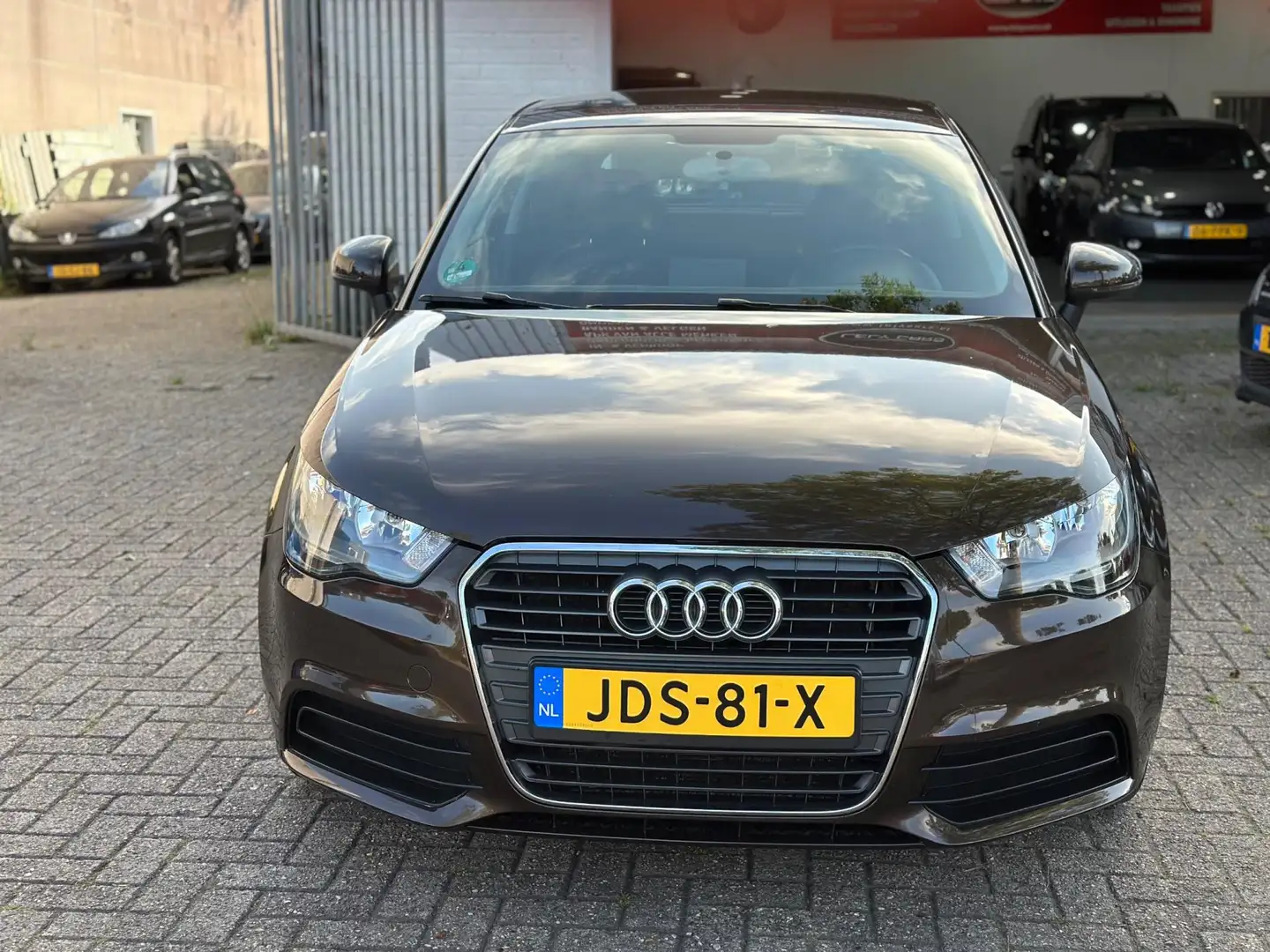 Audi A1 1.2 TFSI Ambition Pro Line Business Bj:2012 Navi A Brun - 2