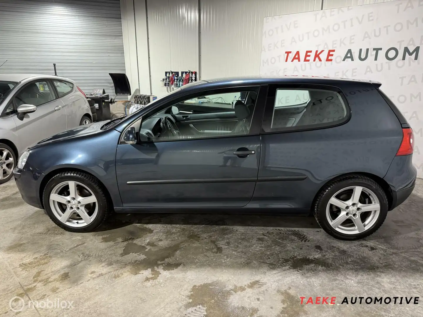 Volkswagen Golf 2.0 FSI Comfortline APK/Clima/Cruise Blue - 2