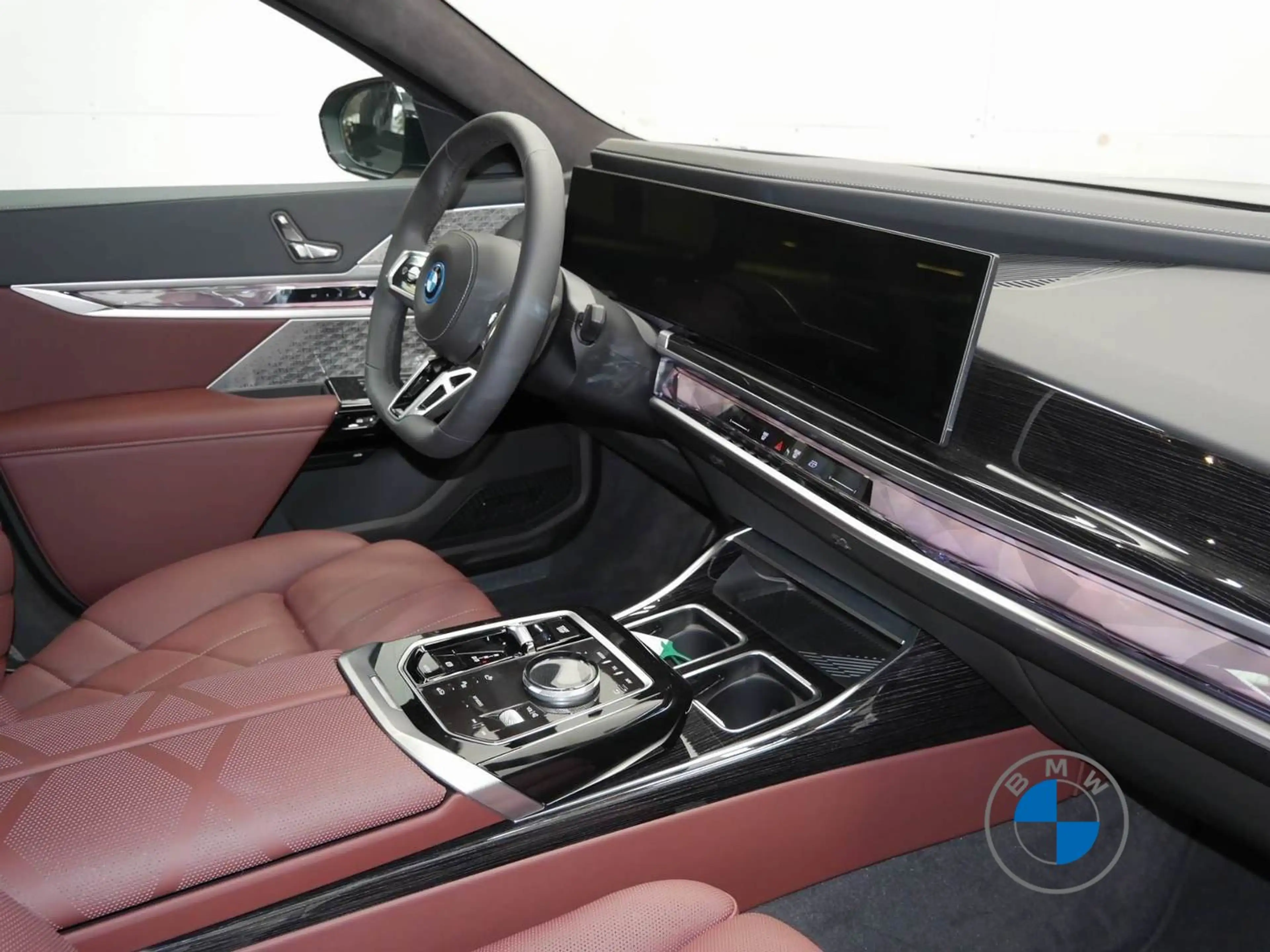 BMW i7 60 xDrive M Sport Pro 21" Fond Entertain AHK — photo 8