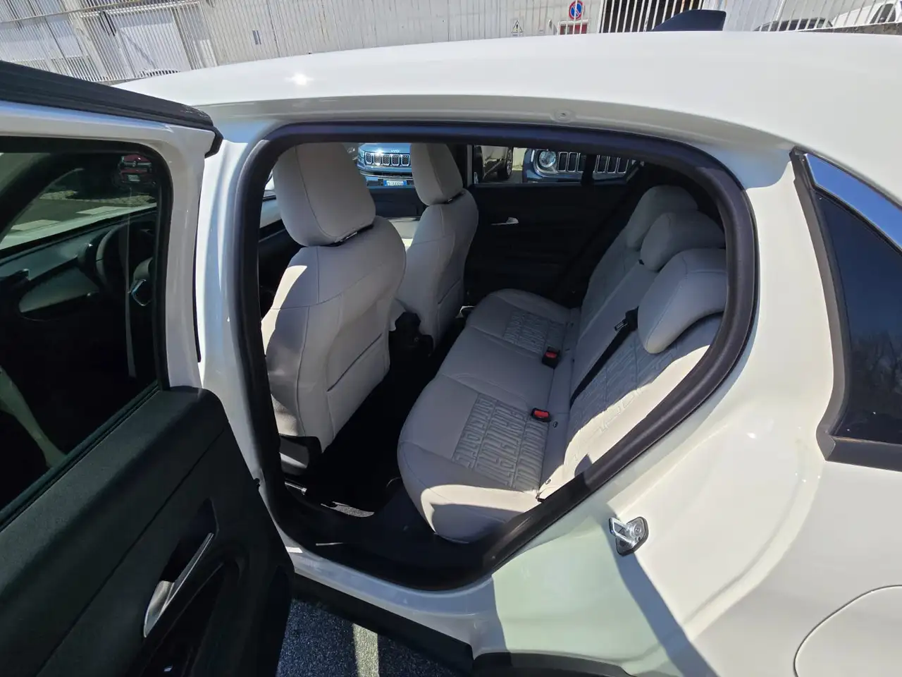 Fiat 600 600 IV 2023 1.2 hybrid Business 110cv auto 12