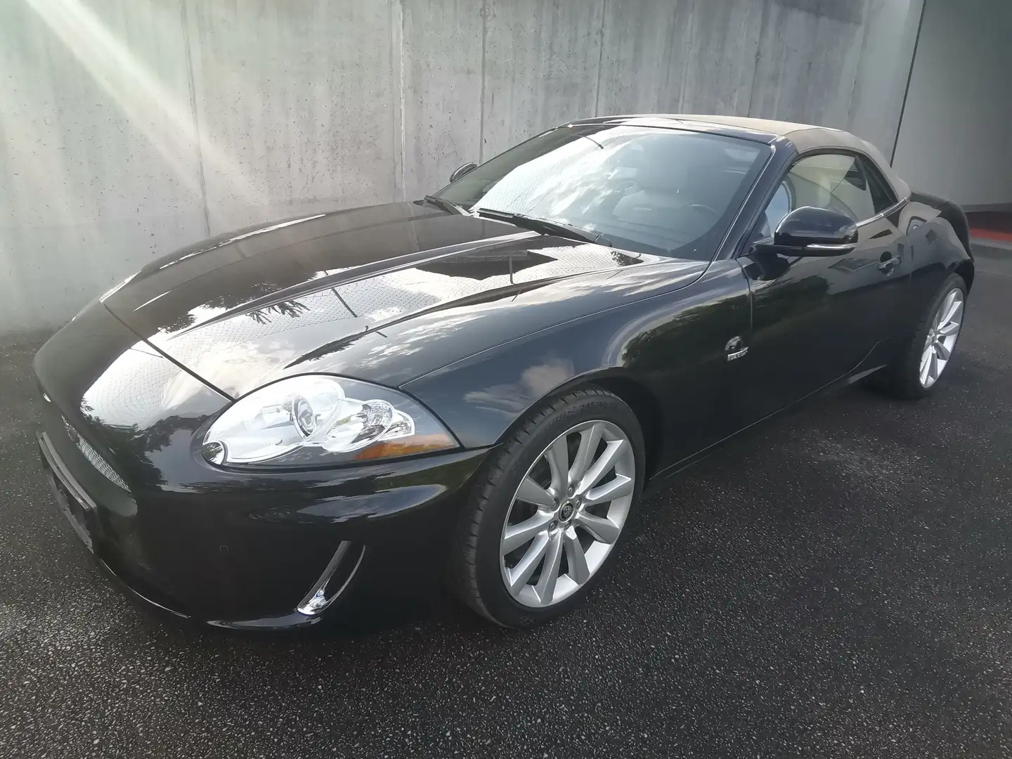 Jaguar XK Noir - 1