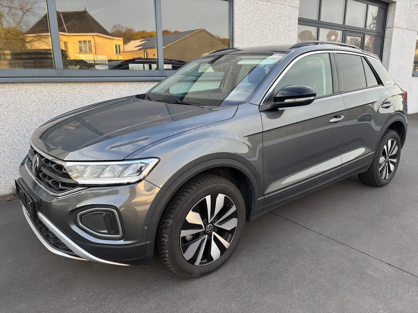 Volkswagen T-Roc T-Roc 1.0 TSI GOAL Full LED CarPlay Grijs - 2