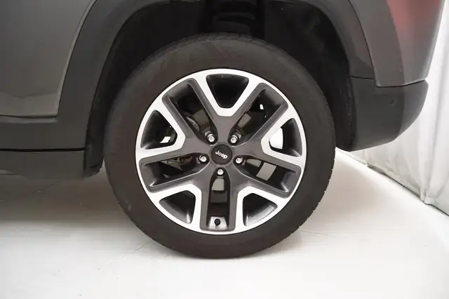 Jeep Compass view 6