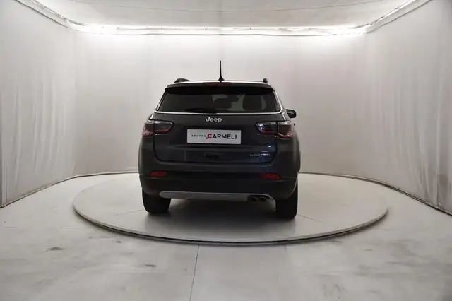 Jeep Compass view 4